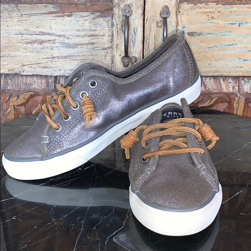 Sperry Top-Sider shiny leather shoes size 6-M